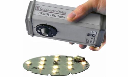 BTS256-LED用于测量单个LED的光通量、光谱、颜色和显色指数