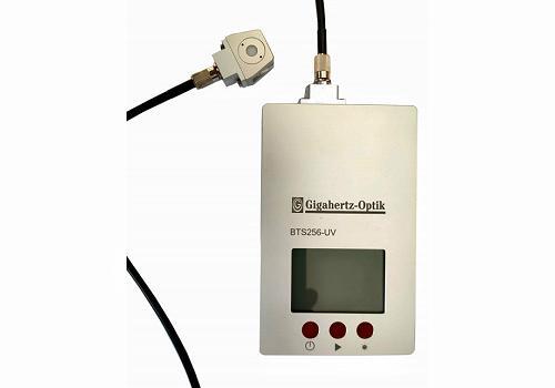 BTS256-UV-4手持式测量装置,带柔性检测头。 BTS256-UV-4手持式测量装置,带柔性检测头。
