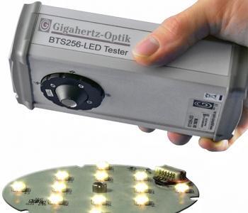 BTS256-LED用于测量单个LED的光通量、光谱、颜色和显色指数 BTS256-LED用于测量单个LED的光通量、光谱、颜色和显色指数